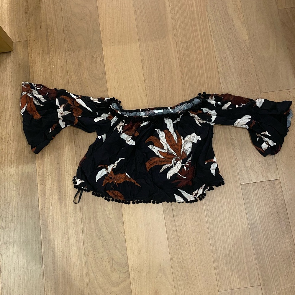 Tularosa Alexa Bandana Print Off the Shoulder Top - Picture 3 of 5
